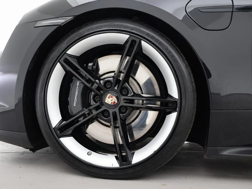 Porsche Taycan - Afbeelding 16 van 30