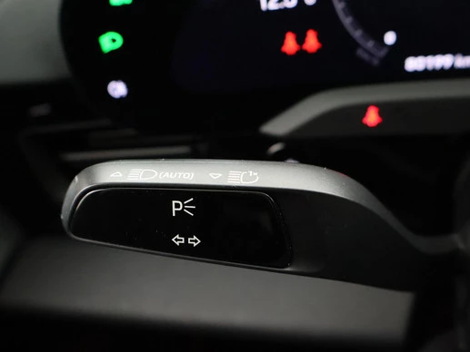 Porsche Taycan - Afbeelding 29 van 30