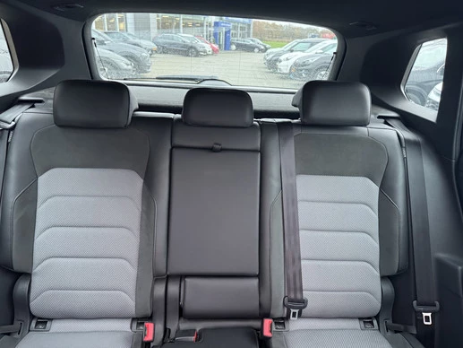 Volkswagen Tiguan - Afbeelding 12 van 30