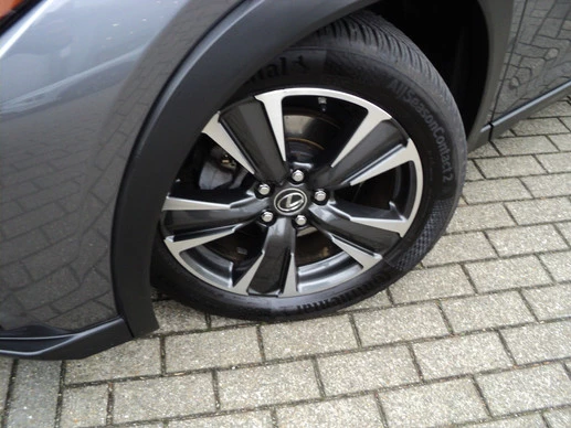 Lexus UX - Afbeelding 3 van 29
