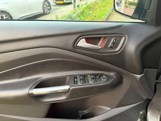 Ford Kuga - Afbeelding 13 van 30