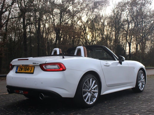 Fiat 124 Spider - Afbeelding 6 van 30