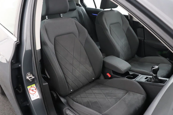 Volkswagen Golf - Afbeelding 15 van 30