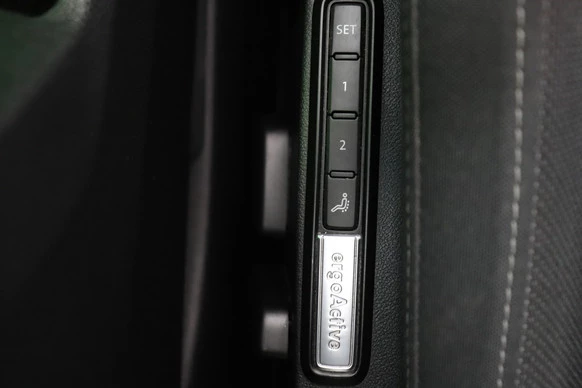 Volkswagen Golf - Afbeelding 19 van 30