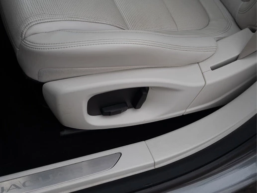 Jaguar I-PACE - Afbeelding 18 van 30