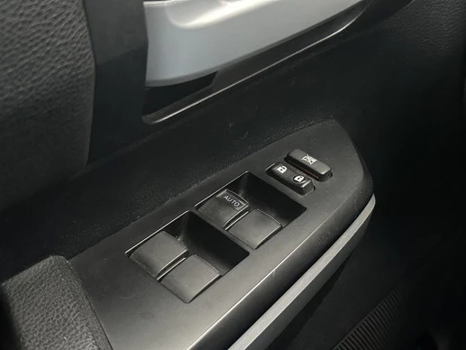 Toyota Tundra - Afbeelding 23 van 24