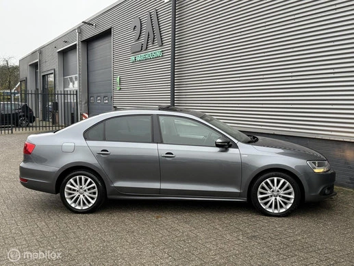 Volkswagen Jetta - Afbeelding 8 van 26