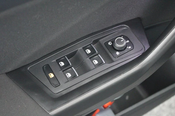 Volkswagen T-Roc - Afbeelding 16 van 30