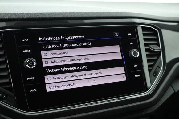 Volkswagen T-Roc - Afbeelding 26 van 30