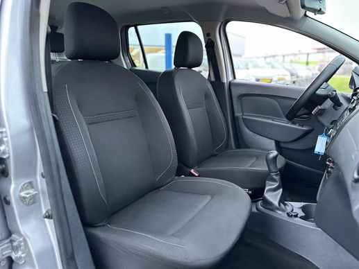 Dacia Logan - Afbeelding 8 van 23