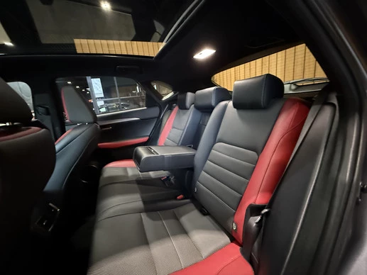 Lexus NX - Afbeelding 16 van 30