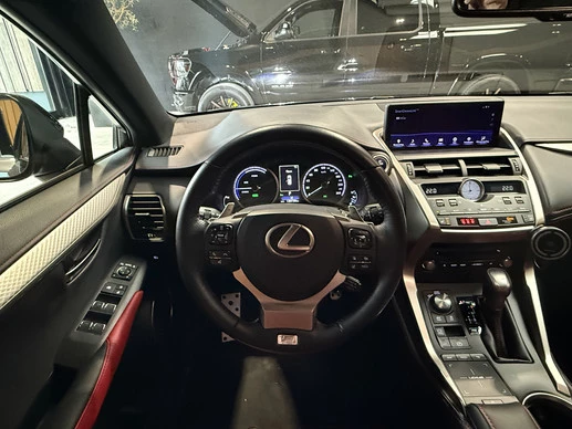 Lexus NX - Afbeelding 18 van 30