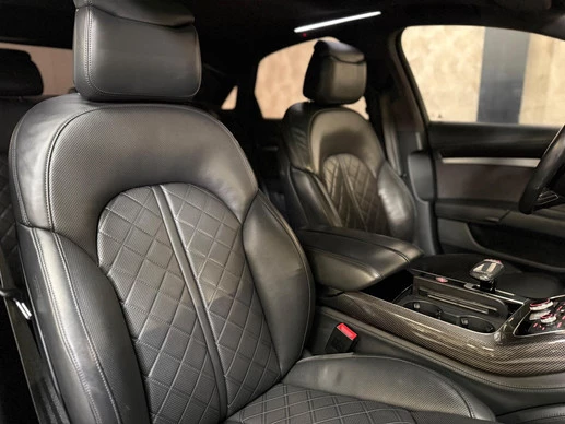 Audi S8 - Afbeelding 19 van 30