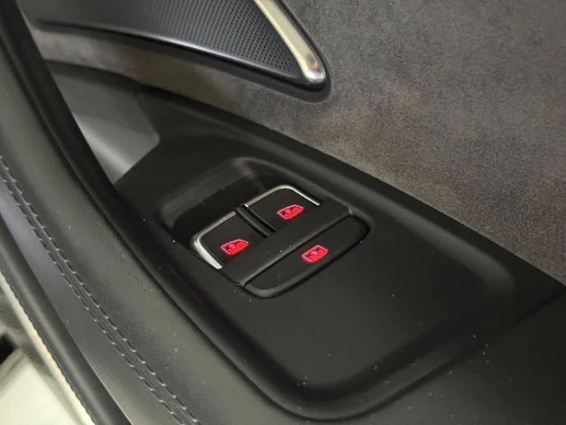 Audi S8 - Afbeelding 22 van 30