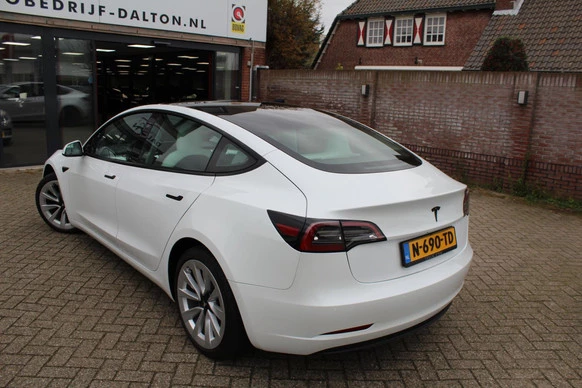 Tesla Model 3 - Afbeelding 8 van 20
