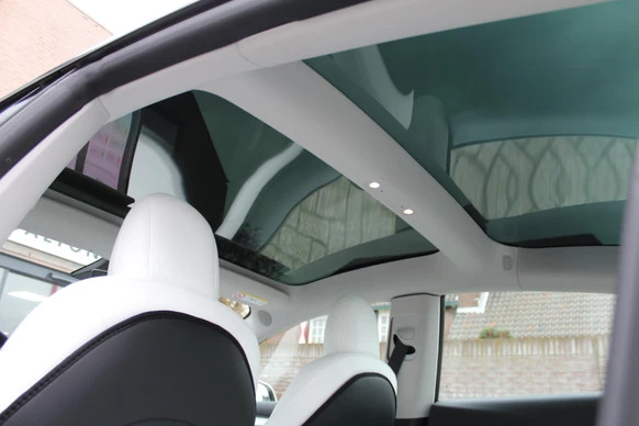 Tesla Model 3 - Afbeelding 11 van 20