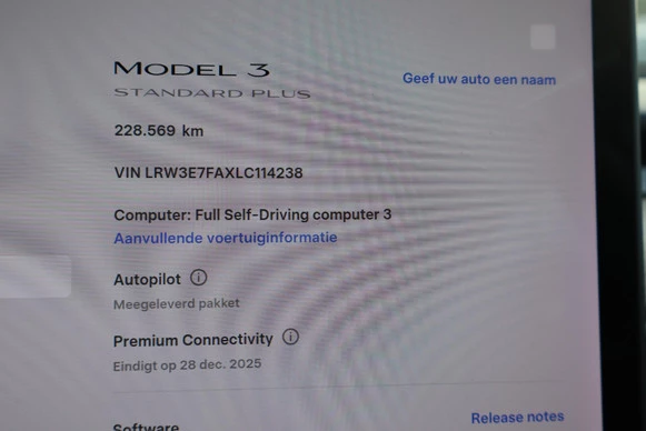 Tesla Model 3 - Afbeelding 3 van 30