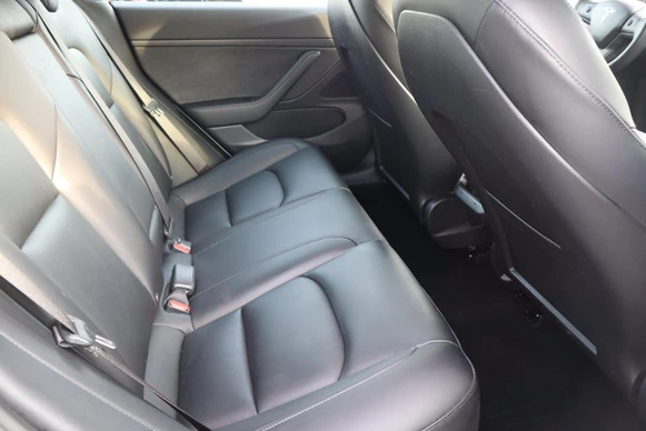 Tesla Model 3 - Afbeelding 19 van 30