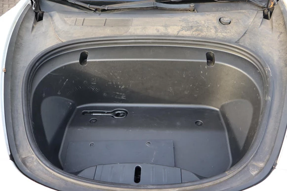 Tesla Model 3 - Afbeelding 28 van 30