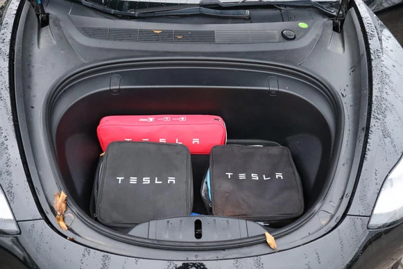 Tesla Model 3 - Afbeelding 26 van 30