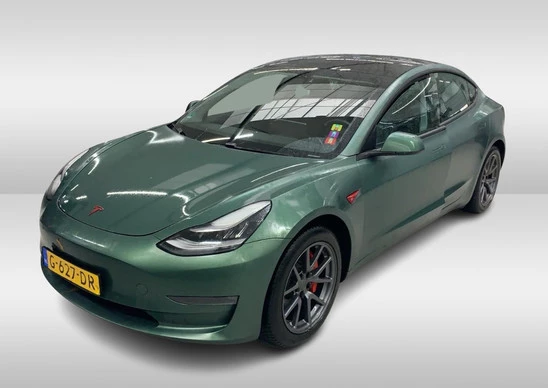 Tesla Model 3 - Afbeelding 1 van 27