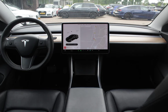 Tesla Model 3 - Afbeelding 2 van 27