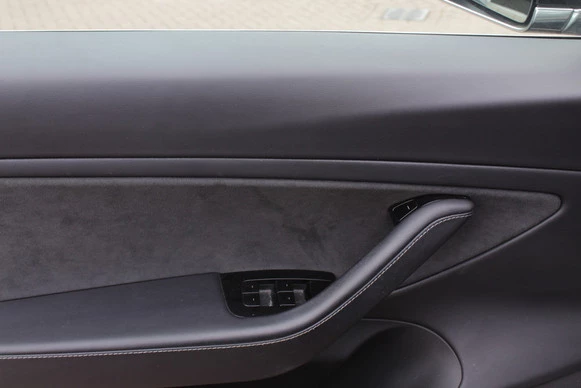 Tesla Model 3 - Afbeelding 27 van 27