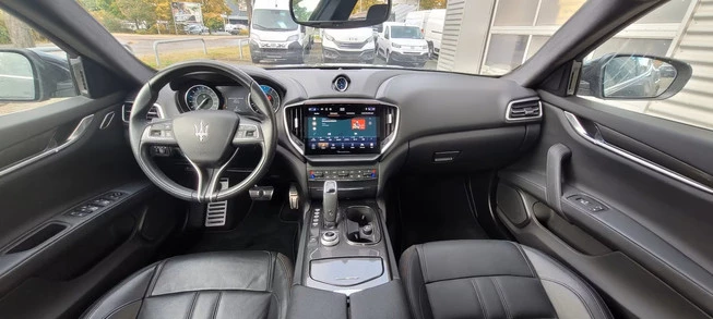 Maserati Ghibli - Afbeelding 8 van 13