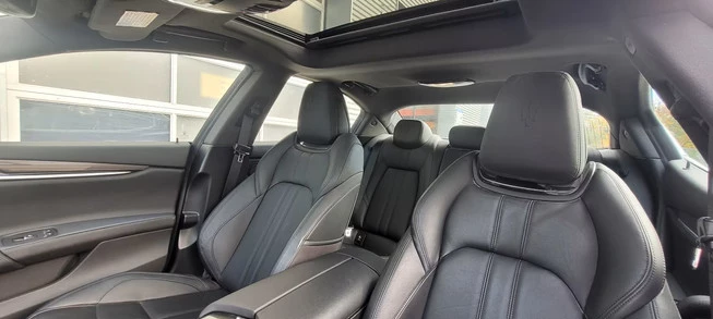 Maserati Ghibli - Afbeelding 9 van 13