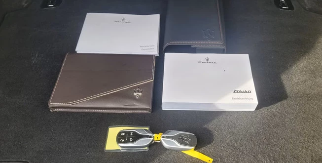 Maserati Ghibli - Afbeelding 12 van 13