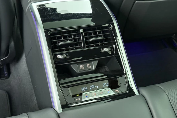 BMW M8 - Afbeelding 25 van 30