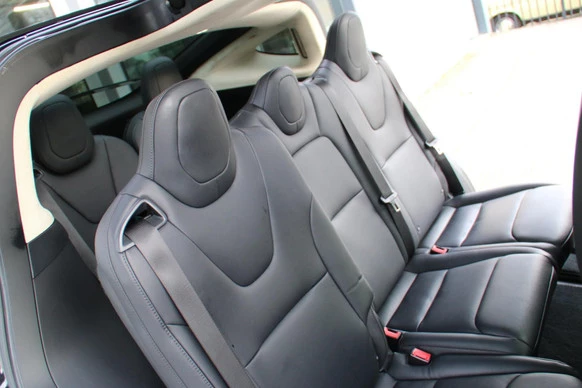 Tesla Model X - Afbeelding 14 van 19