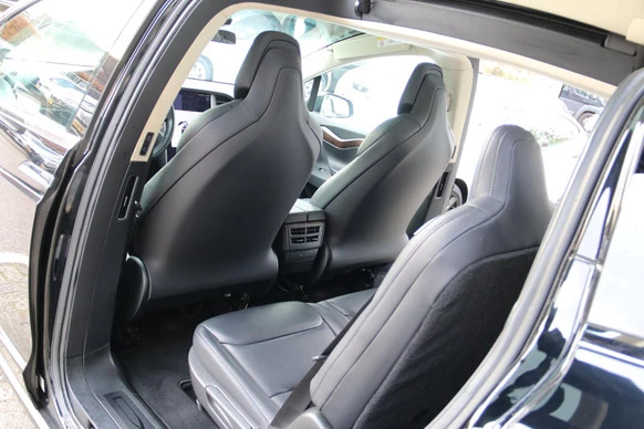 Tesla Model X - Afbeelding 15 van 19