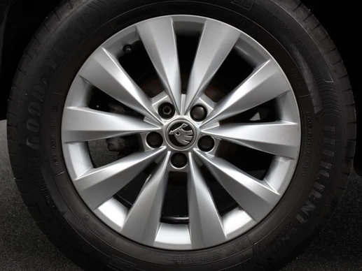 Škoda Kamiq - Afbeelding 4 van 30