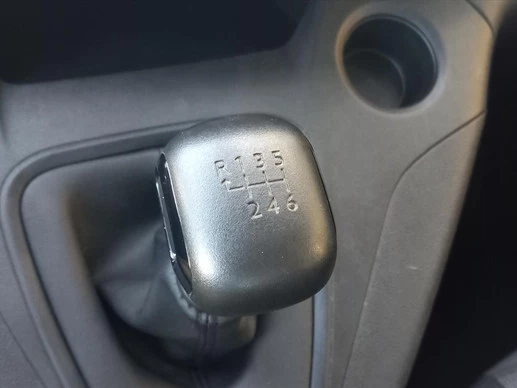 Opel Combo - Afbeelding 25 van 30