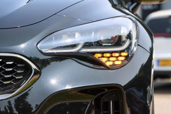 Kia Stinger - Afbeelding 17 van 30