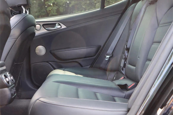 Kia Stinger - Afbeelding 26 van 30