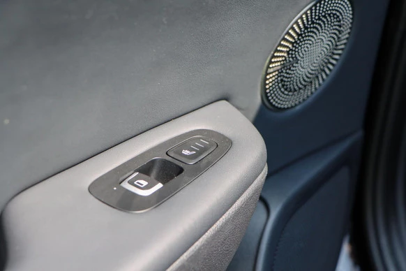 Kia Stinger - Afbeelding 28 van 30