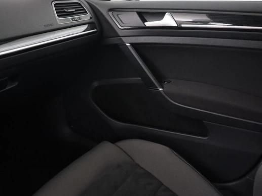 Volkswagen Golf - Afbeelding 23 van 30