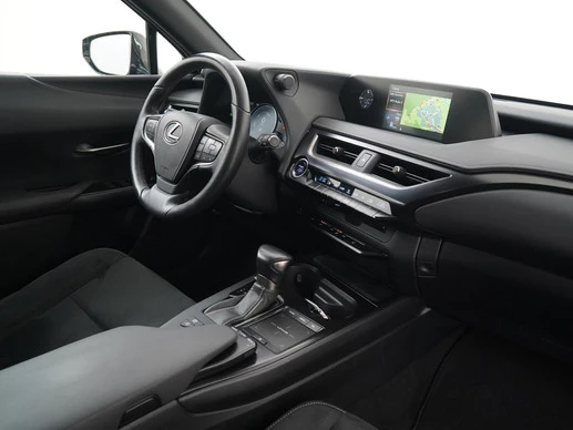Lexus UX - Afbeelding 2 van 30
