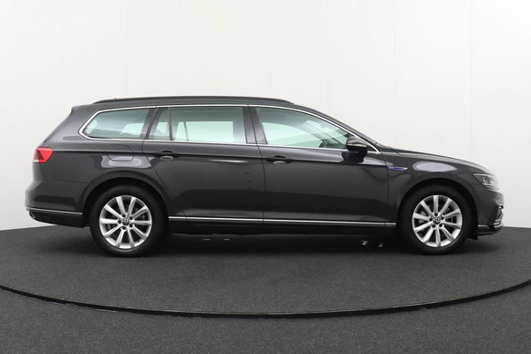 Volkswagen Passat - Afbeelding 6 van 30