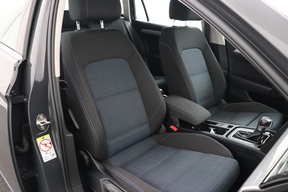 Volkswagen Passat - Afbeelding 14 van 30