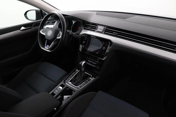Volkswagen Passat - Afbeelding 15 van 30