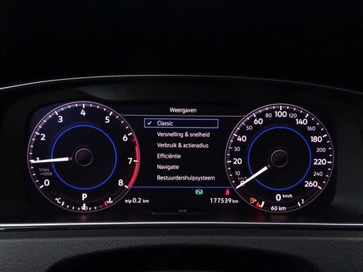 Volkswagen Golf - Afbeelding 16 van 30