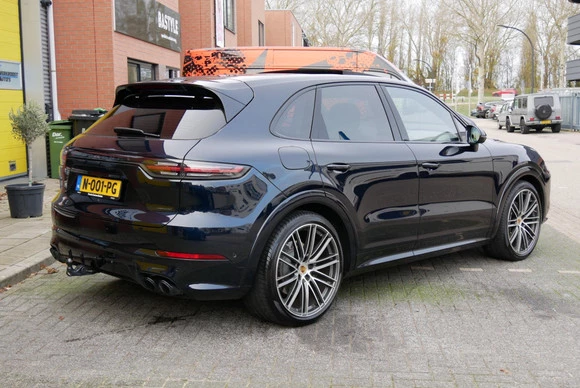 Porsche Cayenne - Afbeelding 2 van 17