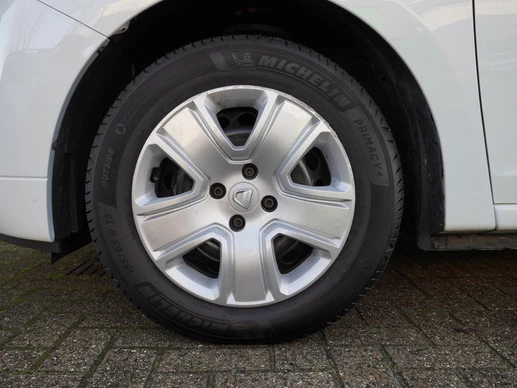 Dacia Sandero - Afbeelding 13 van 30