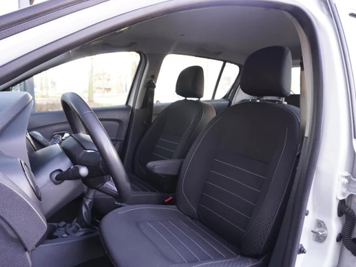 Dacia Sandero - Afbeelding 16 van 30