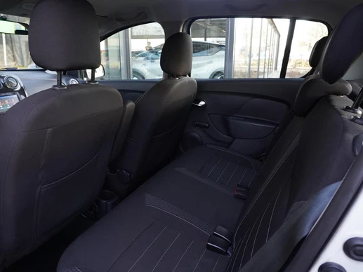 Dacia Sandero - Afbeelding 17 van 30