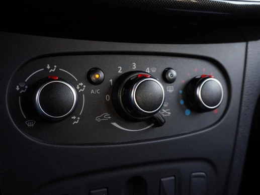 Dacia Sandero - Afbeelding 27 van 30