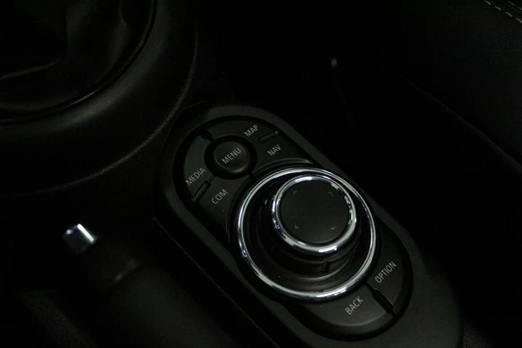 MINI Cooper Cabrio - Afbeelding 28 van 30